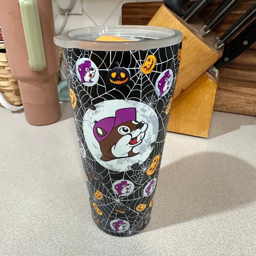 Buc-ee's Halloween Yukon Outfitters 32oz Tumbler Spooky Spider Web Beaver Mascot